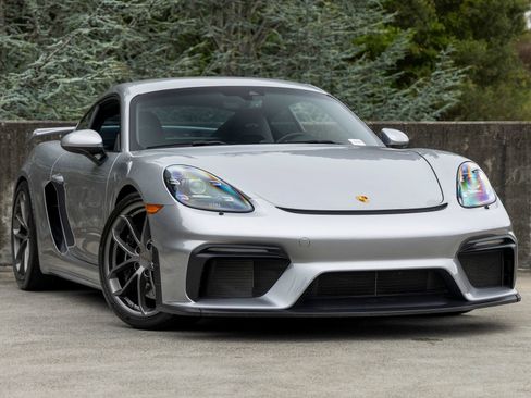 Used 2020 Porsche 718 Cayman GT4 RWD image 6