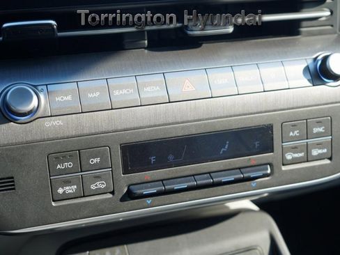 Certified 2025 Hyundai Kona SEL image 22