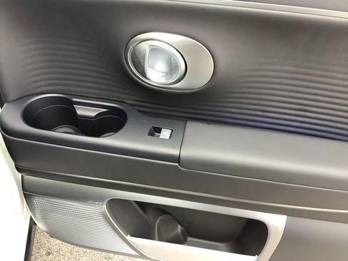 New 2026 Hyundai Ioniq 9 Limited AWD/4WD image 14