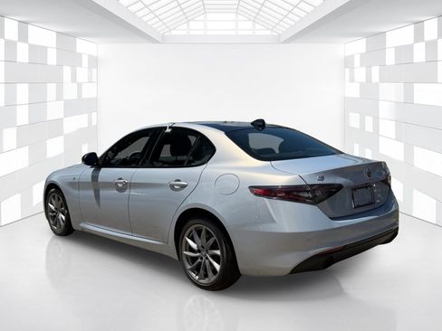 Used 2024 Alfa Romeo Giulia Ti w/ Active Assist Plus Package AWD/4WD image 5