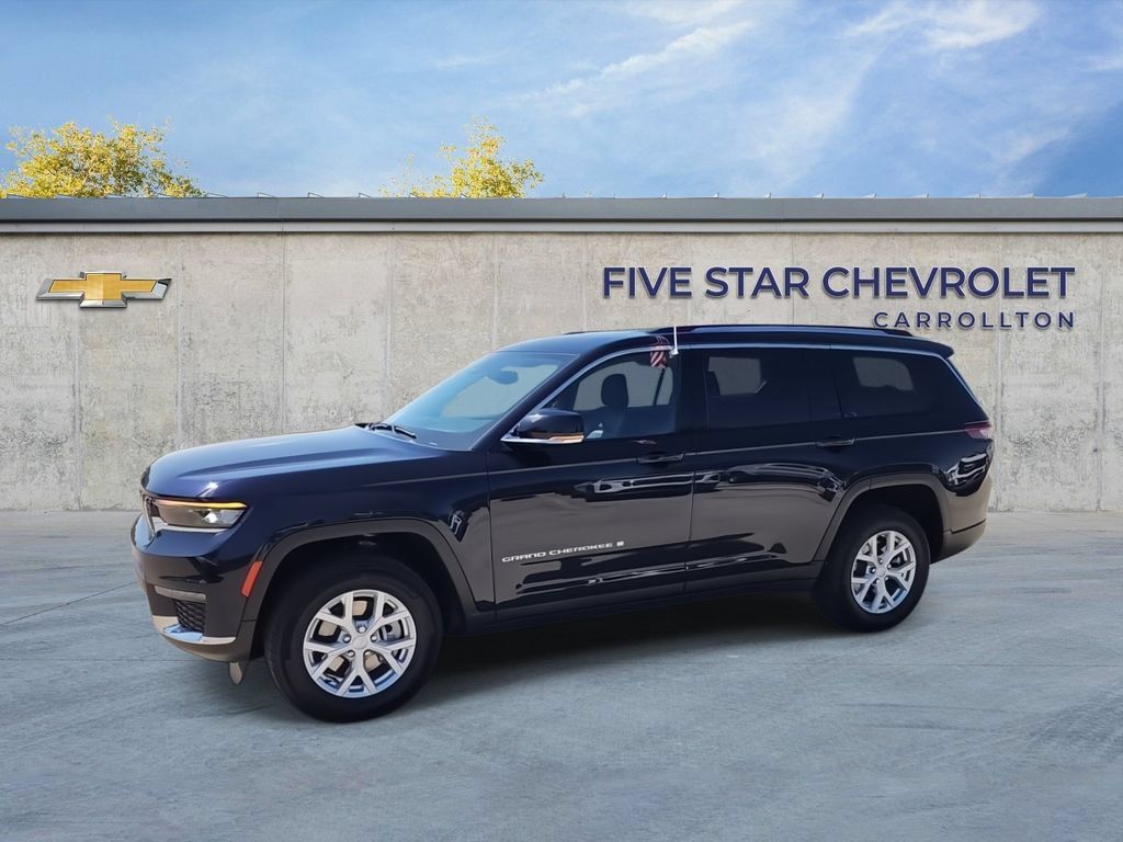 Used 2023 Jeep Grand Cherokee L Limited AWD/4WD image 4