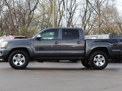 Used 2012 Toyota Tacoma 4x4 Double Cab w/ TRD Sport Pkg image 4