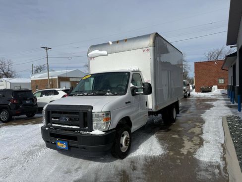 Used 2022 Ford E-350 and Econoline 350 Super Duty w/ Power Windows & Locks Group image 3