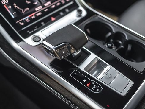 Used 2025 Audi Q8 Premium Plus AWD/4WD image 16
