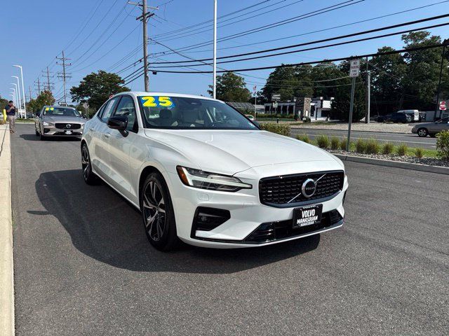 Used 2025 Volvo S60 B5 Core AWD/4WD image 6