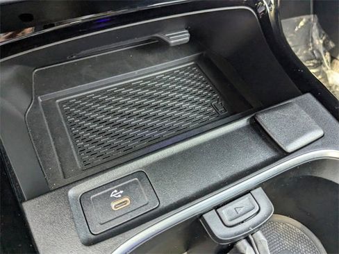 Used 2025 Mercedes-Benz CLA 250 image 24