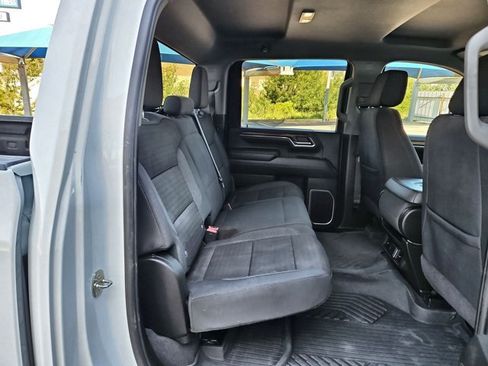 Used 2024 Chevrolet Silverado 2500 LT AWD/4WD image 20