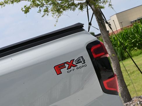 Used 2024 Ford Ranger XLT w/ FX4 Off-Road Package AWD/4WD image 35