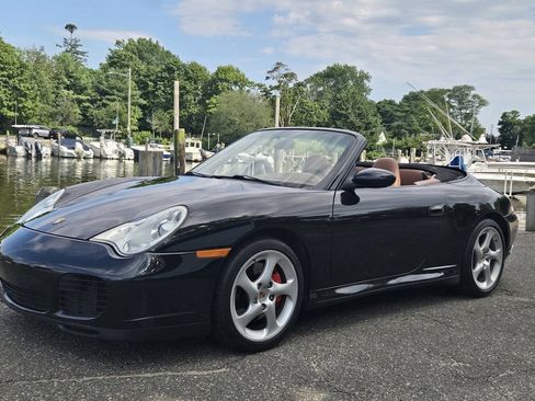 Used 2004 Porsche 911 Carrera 4S AWD/4WD image 2