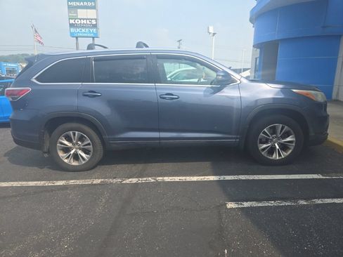 Used 2015 Toyota Highlander XLE AWD/4WD image 6