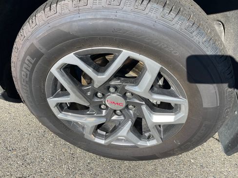 Used 2023 GMC Sierra 1500 SLT w/ SLT Convenience Package image 17