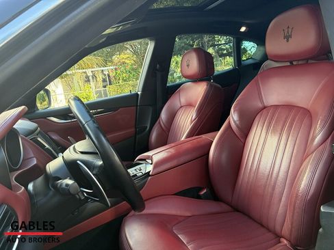 Used 2018 Maserati Levante S GranLusso image 30