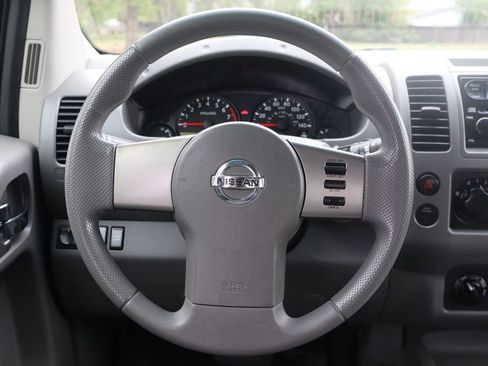 Used 2006 Nissan Frontier SE w/ (P01) Power Pkg AWD/4WD image 18