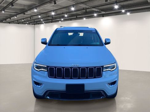 Used 2017 Jeep Grand Cherokee Limited w/ Luxury Group II AWD/4WD image 2