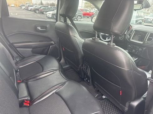 Used 2020 Jeep Compass Trailhawk image 11