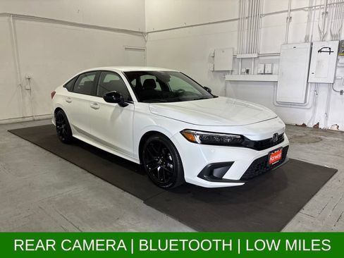 Used 2024 Honda Civic Sport image 1