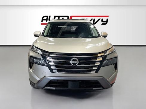 Used 2025 Nissan Rogue SL w/ SL Premium Package AWD/4WD image 2