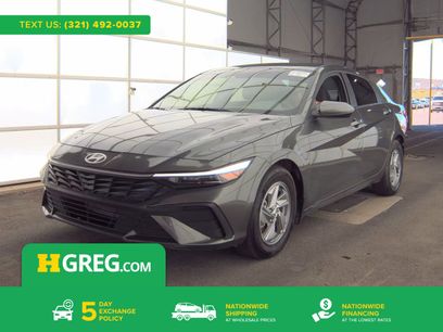 Used 2025 Hyundai Elantra SE