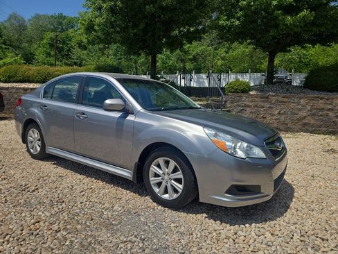 Used 2011 Subaru Legacy 2.5i Premium AWD/4WD image 1