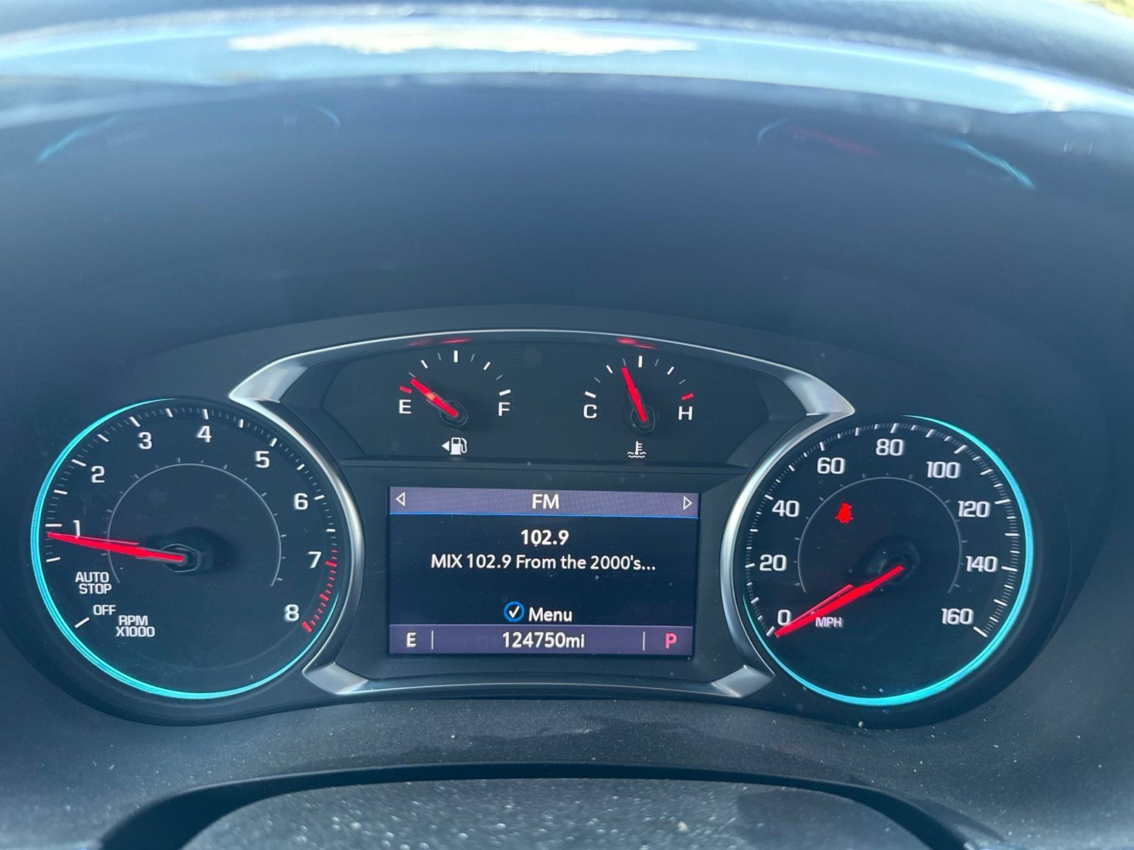 Used 2023 Chevrolet Traverse RS FWD image 28