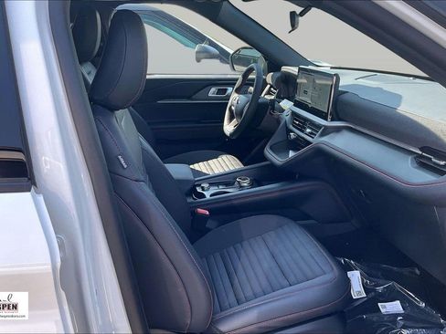 New 2026 Ford Explorer ST-Line AWD/4WD image 8