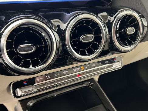 New 2026 Mercedes-Benz GLA 250 4MATIC image 30