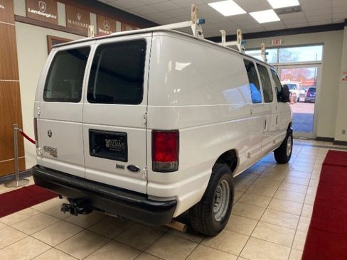Used 2014 Ford E-250 and Econoline 250 w/ Power Group image 4