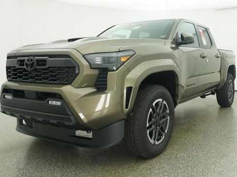 New 2026 Toyota Tacoma TRD Sport AWD/4WD image 32