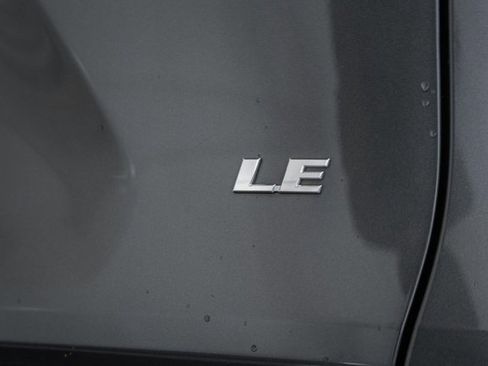 Used 2023 Toyota RAV4 LE image 7