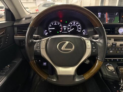 Used 2013 Lexus ES 350 w/ Luxury Pkg FWD image 11