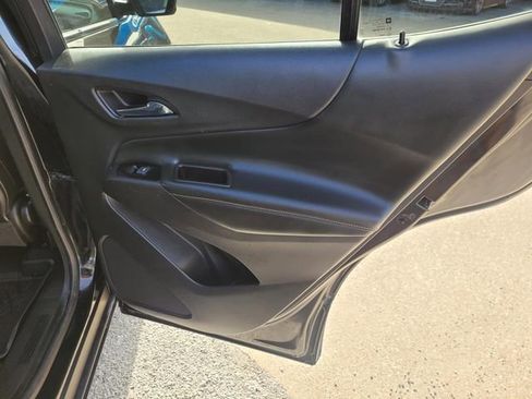 Used 2022 Chevrolet Equinox Premier w/ LPO, Floor Liner Package image 10