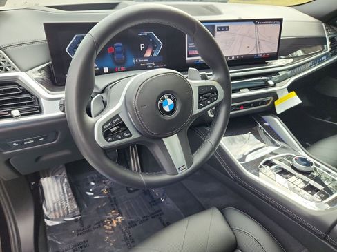 Used 2025 BMW X6 xDrive40i w/ Executive Package image 15