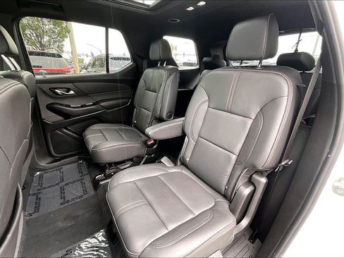 Used 2023 Chevrolet Traverse RS AWD/4WD image 24