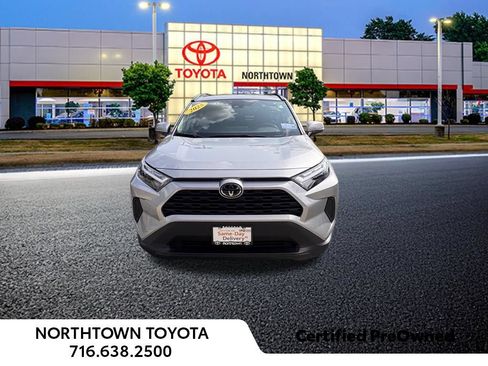 Used 2025 Toyota RAV4 XLE w/ Weather Package AWD/4WD image 6
