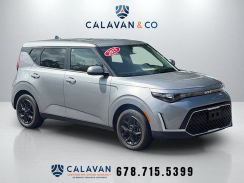 Used 2025 Kia Soul LX w/ LX Technology Package FWD image 1