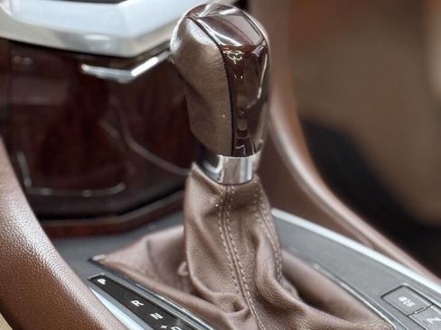 Used 2012 Cadillac SRX Luxury image 18