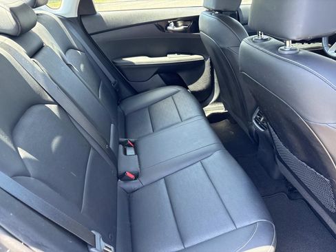 Used 2019 Kia Forte EX FWD image 18