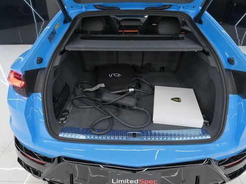 Used 2025 Lamborghini Urus SE AWD/4WD image 38