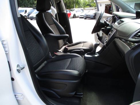 Used 2016 Buick Encore FWD image 22