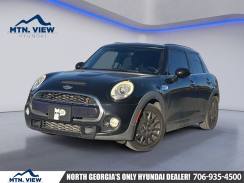 Used 2016 MINI Cooper S image 1