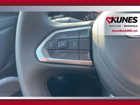 Used 2025 Jeep Compass Latitude AWD/4WD image 22