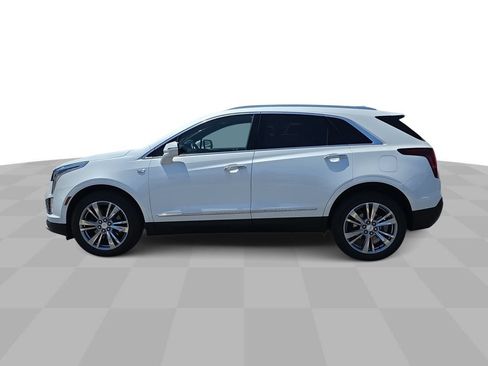Certified 2024 Cadillac XT5 Premium Luxury w/ LPO, Premium Carpet Package FWD image 5