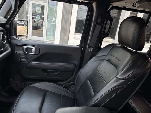 Used 2022 Jeep Wrangler Unlimited Sahara w/ Cold Weather Group AWD/4WD image 20