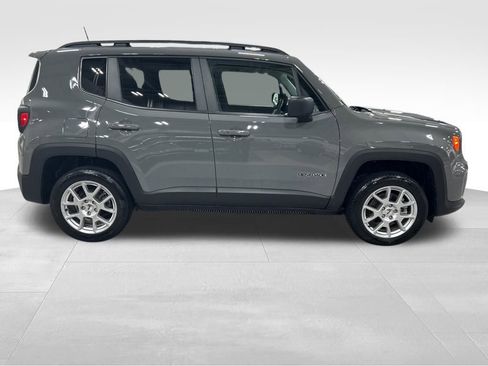 Used 2022 Jeep Renegade Latitude w/ Convenience Group image 5