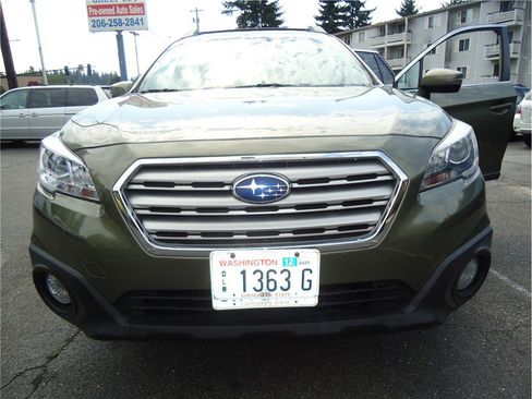 Used 2016 Subaru Outback 2.5i Limited image 2