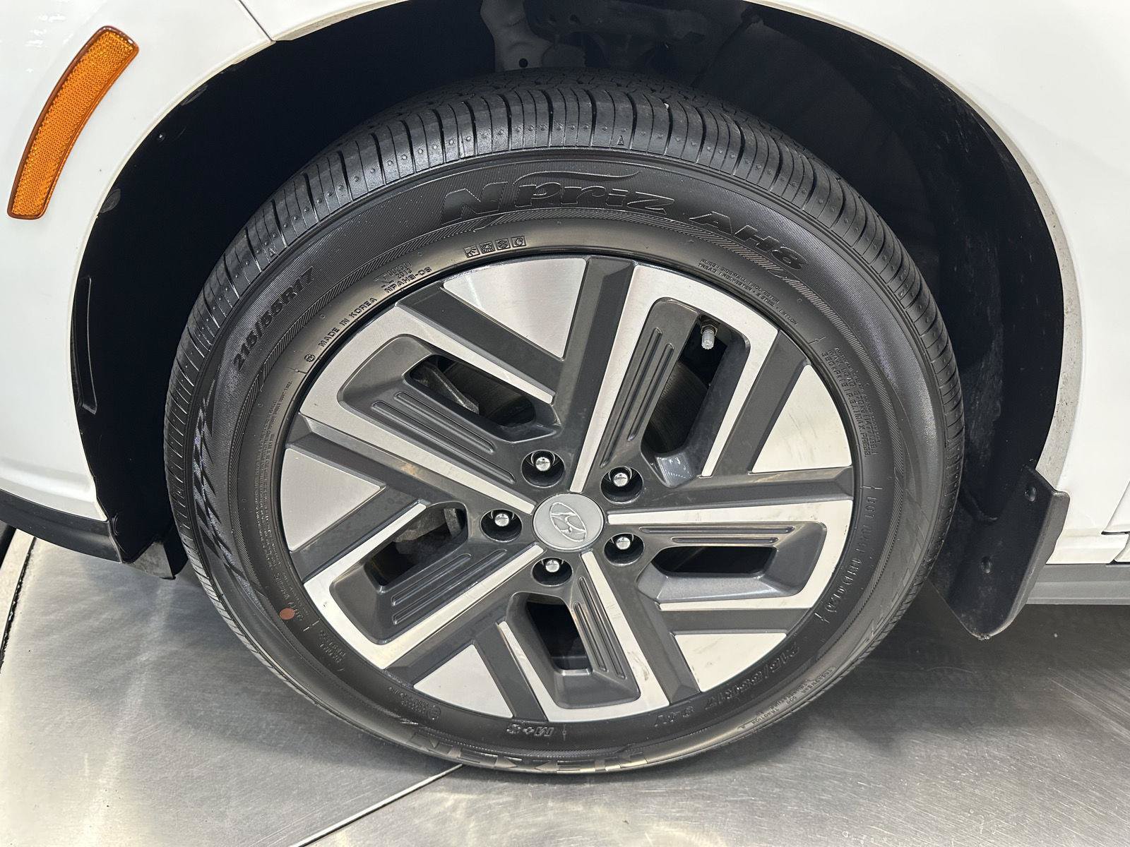 Certified 2023 Hyundai Kona SE FWD image 9