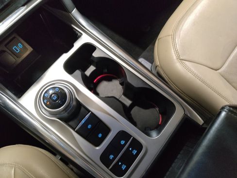 Used 2020 Ford Explorer Limited w/ Class III Trailer Tow Package image 26