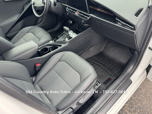 Used 2023 Kia Niro EX Touring image 18
