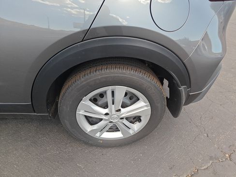 New 2025 Nissan Kicks Play S image 19