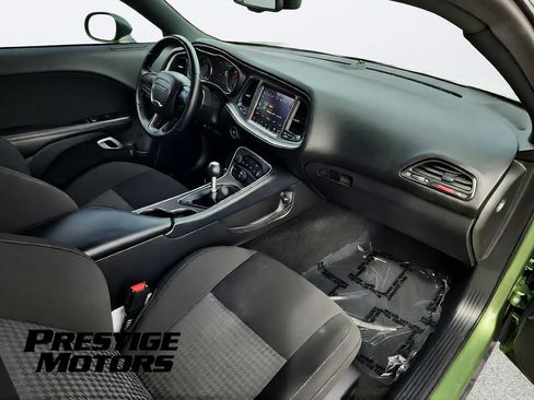 Used 2022 Dodge Challenger R/T Scat Pack RWD image 28